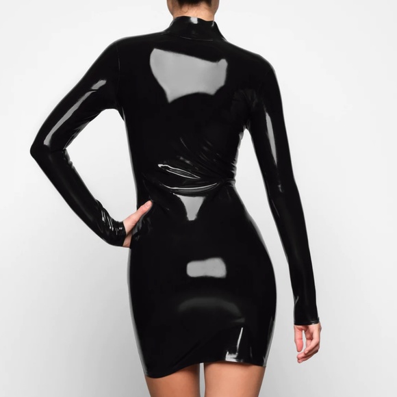 SKIMS sold out LATEX LONG SLEEVE DRESS ONYX / XS BRAND NEW NEVER WORN - Picture 4 of 4